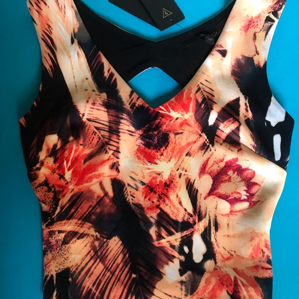 GUESS Summer Escape Crop Top - Coral - Palm — Ltd Edition - XXS - NWT